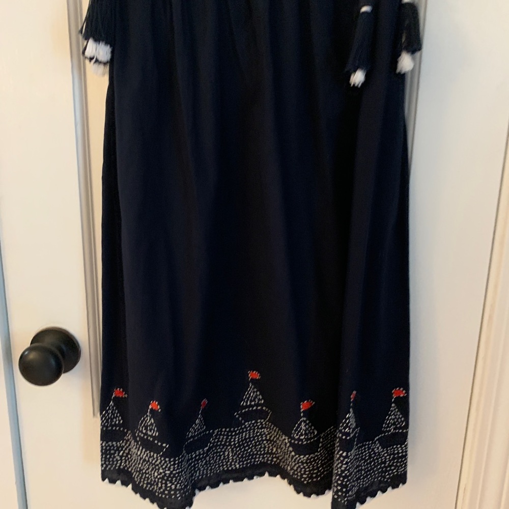 Madison Mattews Navy skirt with boat embroidered hem size S